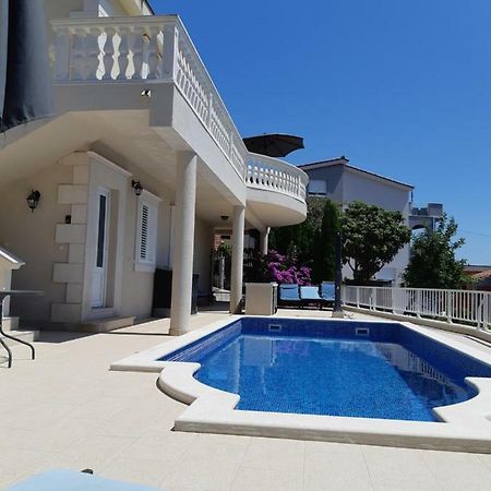 Villa Lizzi Трогир Экстерьер фото