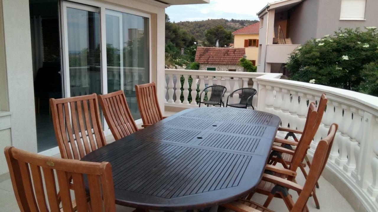 Villa Lizzi Трогир Экстерьер фото