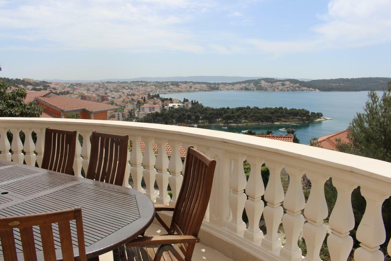Villa Lizzi Трогир Экстерьер фото